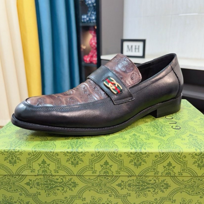 G*u*i leather shoes